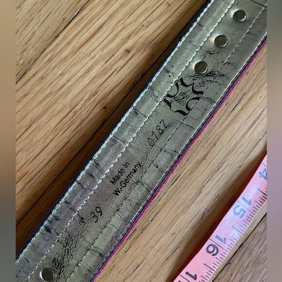 80s Vintage Red and Gold Star Belt main image 8